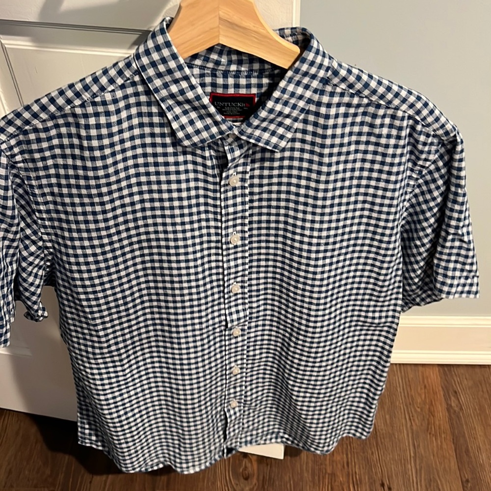 UNTUCKit Short sleeve button down
